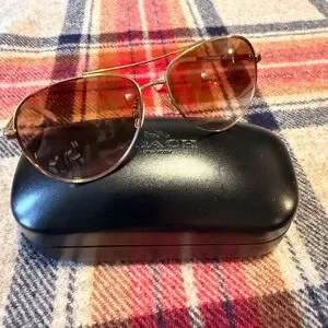 Coach | Accessories | Coach Gold Aviator Sunglasses L85  display picture 1